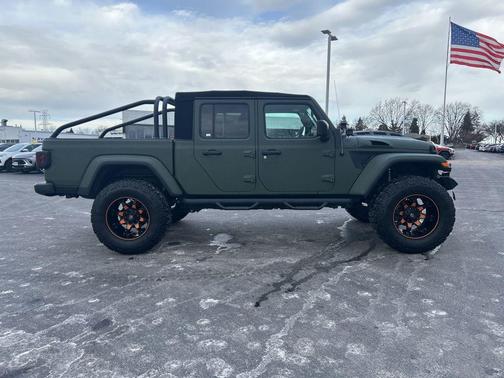 Sting Gray Clearcoat 2021 Jeep Gladiator Sport