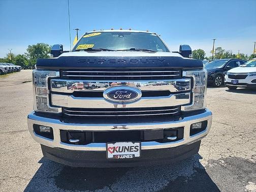 Oxford White 2017 Ford F-350 Lariat Super Duty