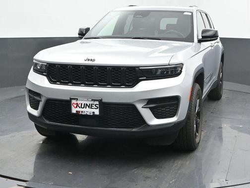 2024 Jeep Grand Cherokee Laredo