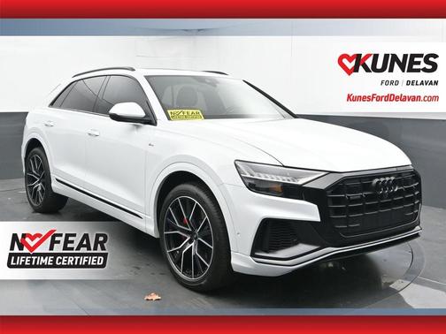 2022 Audi Q8 55 Premium Plus