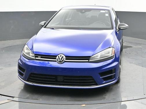 2017 Volkswagen Golf R 4-Door