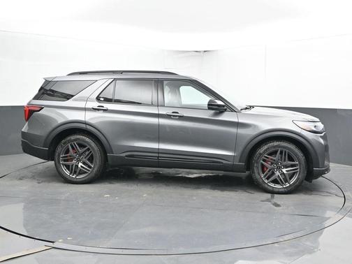 Carbonized Gray Metallic 2026 Ford Explorer Platinum