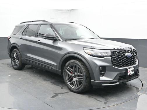 Carbonized Gray Metallic 2026 Ford Explorer Platinum