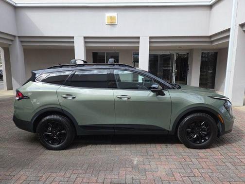 Jungle Green/Ebony Black Roof 2025 Kia Sportage S