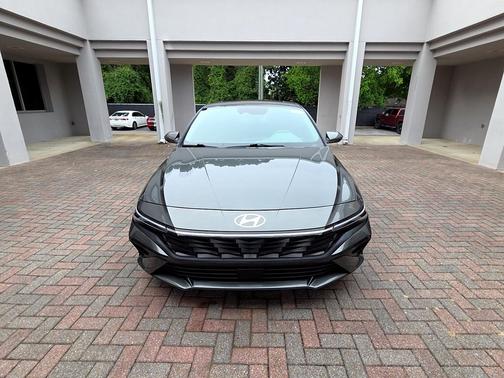 Amazon Gray 2024 Hyundai ELANTRA SEL