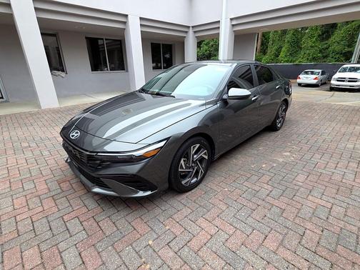 Amazon Gray 2024 Hyundai ELANTRA SEL
