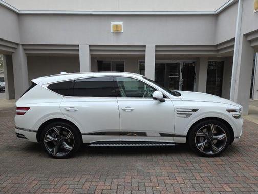 Uyuni White 2026 Genesis GV80 3.5T