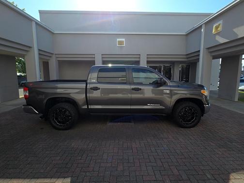 MAGNETIC GRAY M 2016 Toyota Tundra SR5