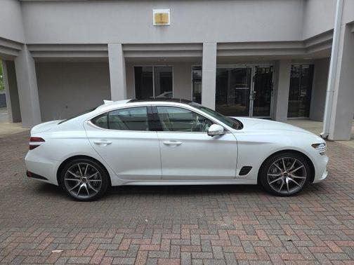 Alta White 2026 Genesis G70 2.5T RWD Prestige