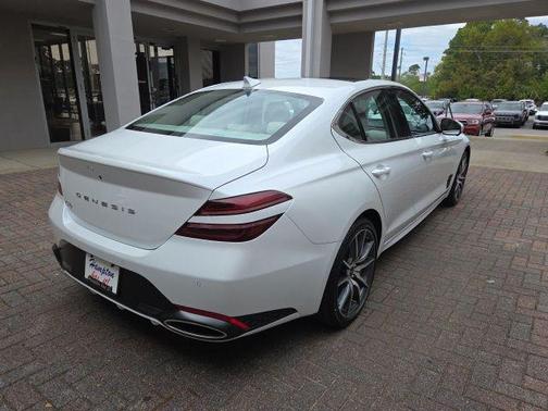 Alta White 2026 Genesis G70 2.5T RWD Prestige