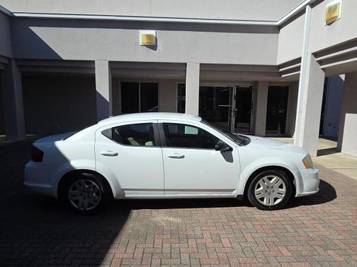 2014 Dodge Avenger SE