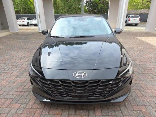 Onyx Black 2023 Hyundai ELANTRA Limited