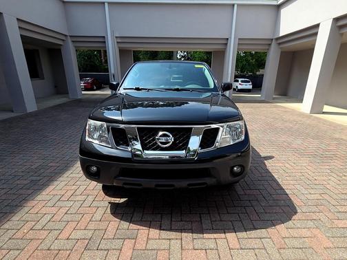 Magnetic Black Pearl 2019 Nissan Frontier S