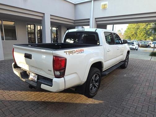 Super White 2018 Toyota Tacoma TRD Sport