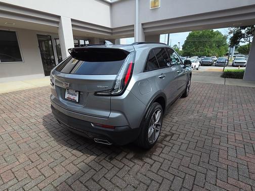 Argent Silver Metallic 2023 Cadillac XT4 Sport