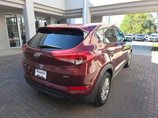 Ruby Wine 2017 Hyundai TUCSON SE