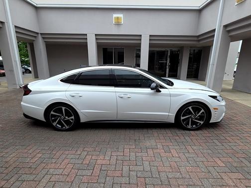 Serenity White Pearl 2023 Hyundai SONATA SEL Plus