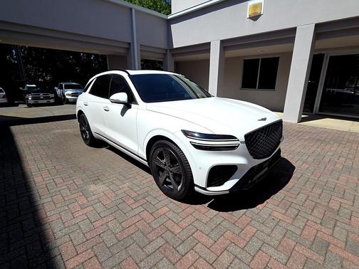 Uyuni White 2022 Genesis GV70 2.5T AWD