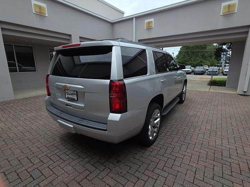 Silver Ice Metallic 2019 Chevrolet Tahoe LT