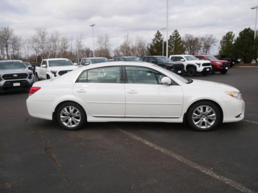 Blizzard Pearl 2011 Toyota Avalon Base