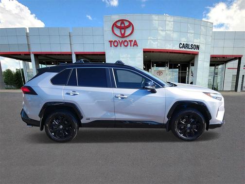 2022 Toyota RAV4 Hybrid SE