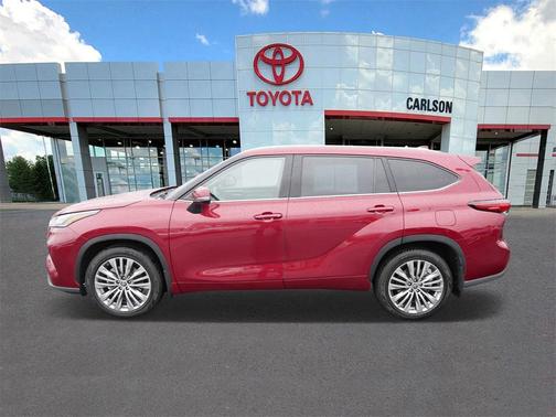 2022 Toyota Highlander Platinum