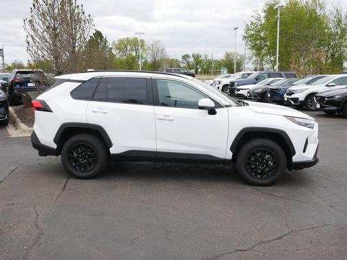 Ice Cap 2024 Toyota RAV4 XLE