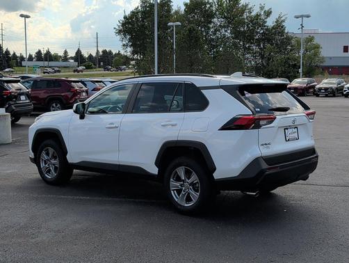 Ice 2024 Toyota RAV4 XLE