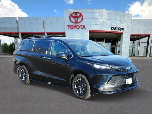 2024 Toyota Sienna Woodland Edition