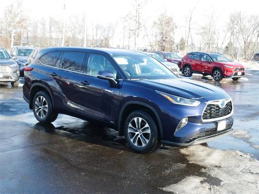 2021 Toyota Highlander Hybrid XLE