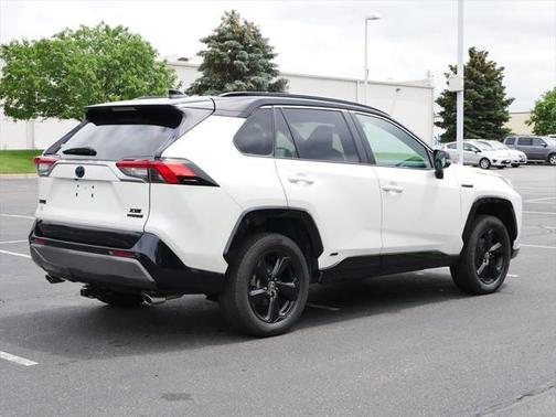 2021 Toyota RAV4 Hybrid SE