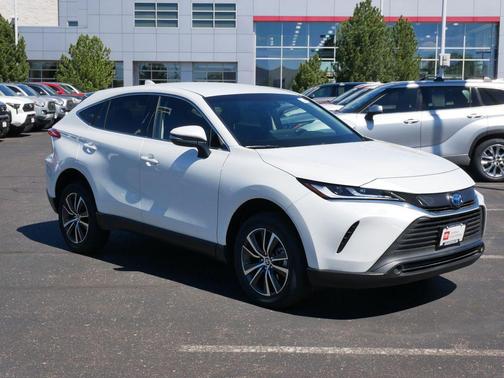 Wind Chill Pearl 2024 Toyota Venza LE