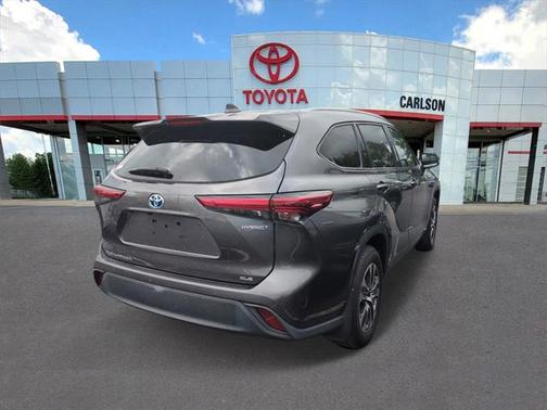 2022 Toyota Highlander Hybrid XLE