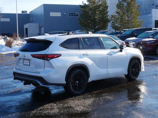 2023 Toyota Highlander XSE