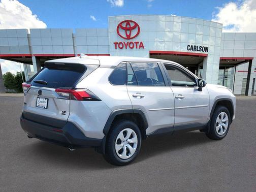 Silver Sky Metallic 2022 Toyota RAV4 LE