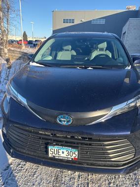 2025 Toyota Sienna XLE