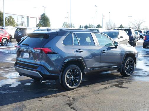 2024 Toyota RAV4 Hybrid SE