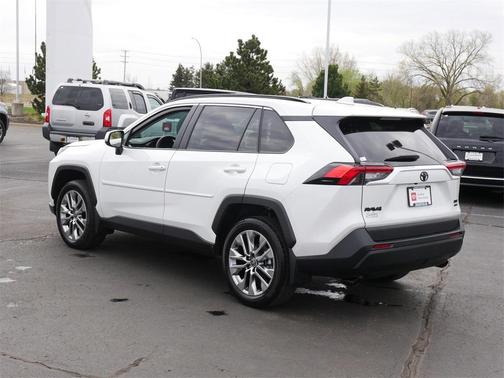 2024 Toyota RAV4 XLE Premium