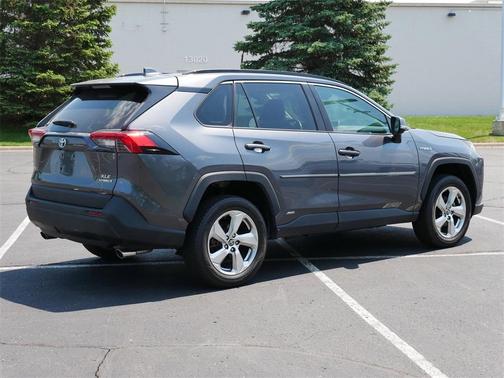 2021 Toyota RAV4 Hybrid XLE Premium