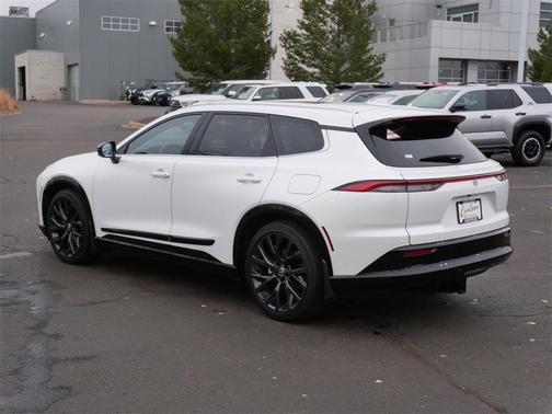 2025 Toyota Crown Signia Limited