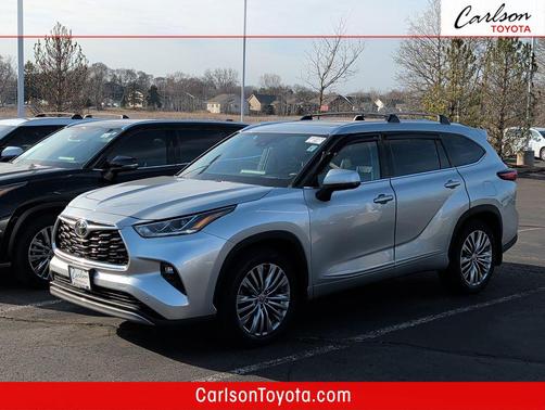 Celestial Silver Metallic 2022 Toyota Highlander Platinum