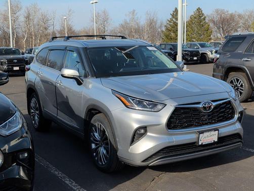 Celestial Silver Metallic 2022 Toyota Highlander Platinum