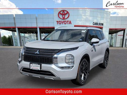 White Diamond 2023 Mitsubishi Outlander PHEV SEL