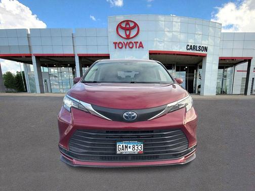 2021 Toyota Sienna LE
