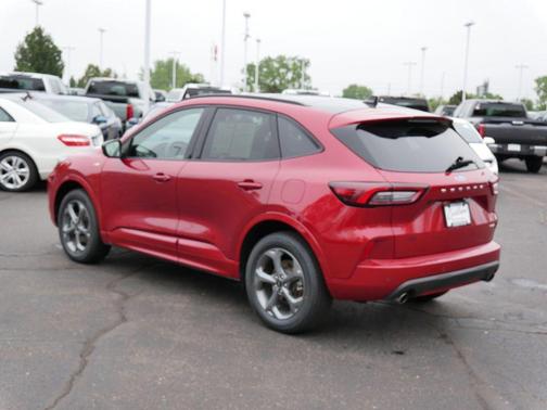 Rapid Red Metallic Tinted Clearcoat 2023 Ford Escape ST-Line