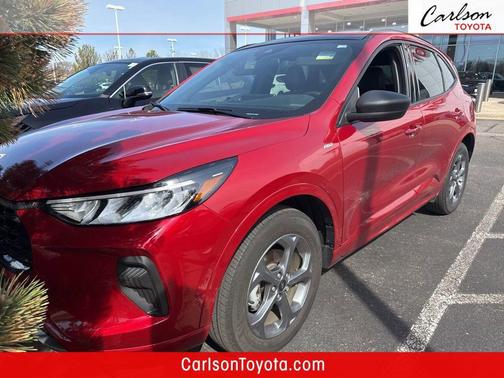 Rapid Red Metallic Tinted Clearcoat 2023 Ford Escape ST-Line