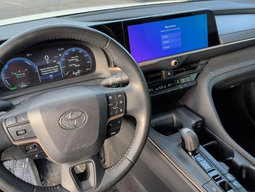 Oxygen White 2023 Toyota Crown XLE