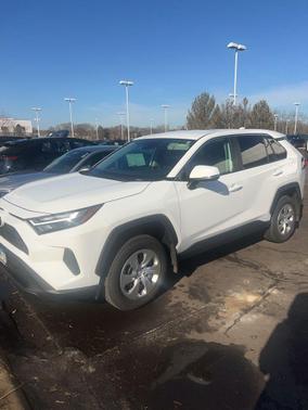 2023 Toyota RAV4 LE