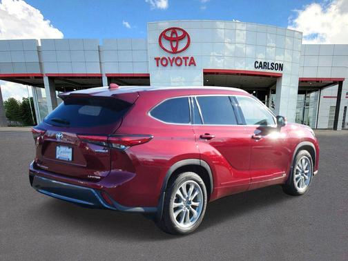 2022 Toyota Highlander Hybrid Limited