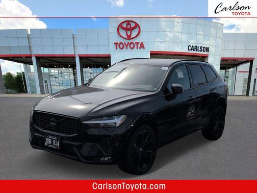 Onyx Black Metallic 2024 Volvo XC60 B5 Ultimate Black Edition
